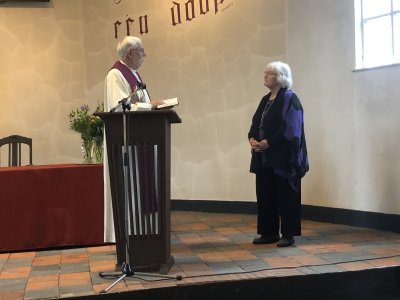 voorbeeld foto Bevestiging mevr. G. Reitsma en afscheid mevr M. de Bruin