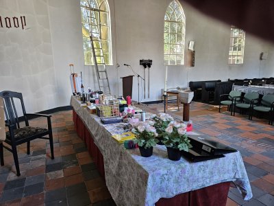 voorbeeld foto De Veenkerk is weer klaar voor de boekenmarkt